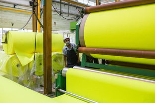 九千萬個(gè)微光 中國工廠里不可或缺的全球日用品